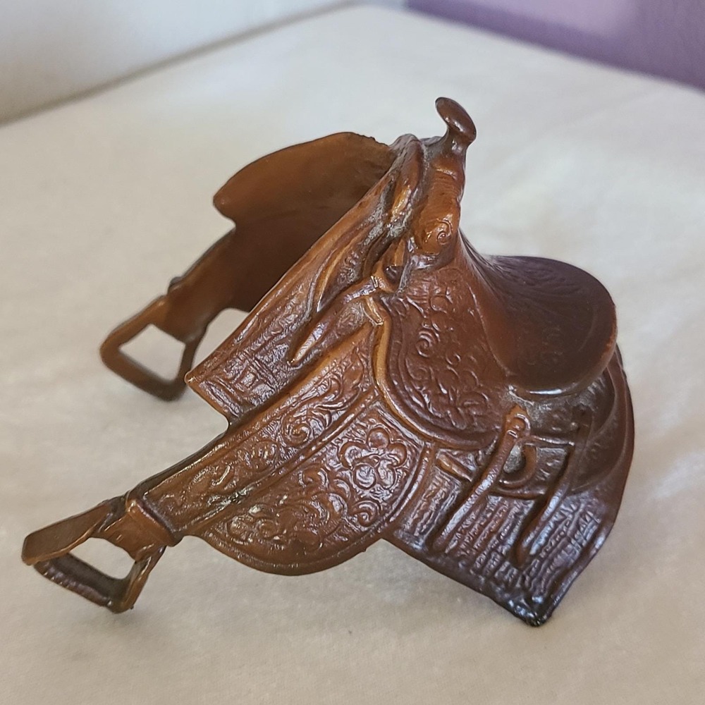 Breyer Brown Slip On Western Saddle for Western Prancing Horse Prancer 110 Mold